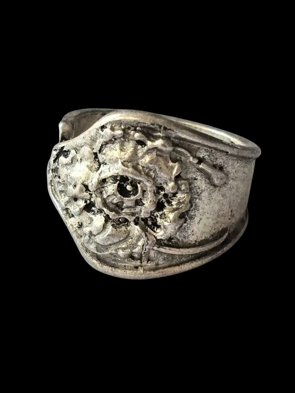 VINTAGE INSPIRED STAINLESS STEEL ROSE MOTIF TEXTURED FLORAL NEW OPEN SIZE 7 RING